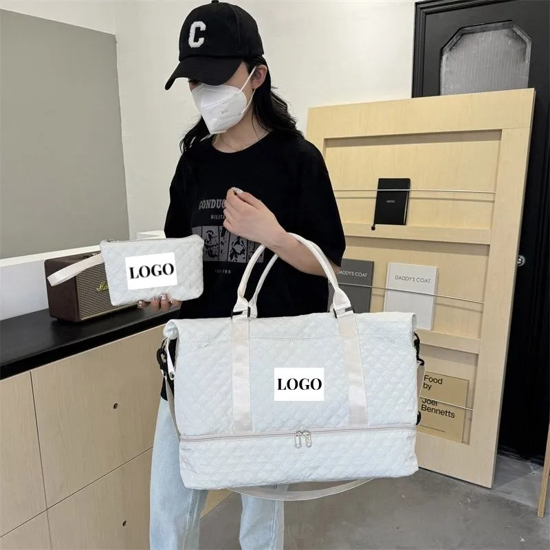 Detail vnitřních kapes tašky a vysoce kvalitní detaily na zip.