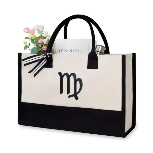 Daghang kapasidad sa Cancity Canvas Shopping Bag sa Beige nga adunay Black Handle, Simbolo sa Virgo, Disenyo sa Floral, dugang usa ka libro ug botelya sa sulod. OEM ug ODM OPTIONS NGA MAABUTON.