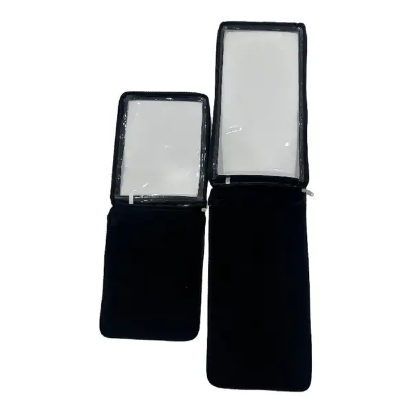 Lyxiga sammetsmyckesorganisatör med transparent lock i två storlekar, visas på en vit bakgrund - perfekt för OEM/ODM -anpassning.