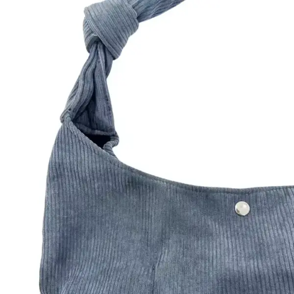 Navy Blo Casual Corduroy Crossbody Sak mat engem geknuppte Strapp a Schnappschoss, ugebueden mat Oem oder ODM Personnalisatioun.