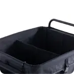 Zoumaache vun engem eidele Hotel-Stil Wheeled Wäschmaschinn mat engem schwaarzer Stoffbin, Metal Frame, a léinen-ideal fir OEM oder ODM Personnaliséierung.