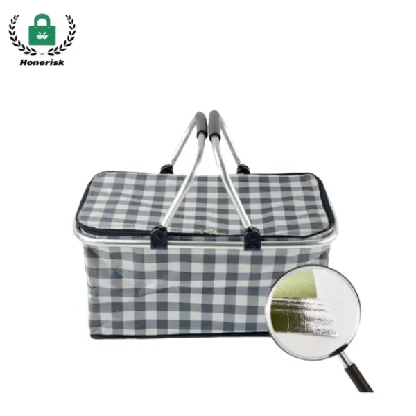 ಹ್ಯಾಂಡಲ್‌ಗಳೊಂದಿಗೆ ಹೊಸ ವಿನ್ಯಾಸ ಇನ್ಸುಲೇಟೆಡ್ ಪಿಕ್ನಿಕ್ ಟೊಟೆ ಪರಿಶೀಲಿಸಿದ ಮಾದರಿಯನ್ನು ಹೊಂದಿದೆ; ಇನ್ಸೆಟ್ ಮುಖ್ಯಾಂಶಗಳು ಕ್ಲೋಸ್-ಅಪ್ ಫ್ಯಾಬ್ರಿಕ್ ವಿನ್ಯಾಸ. ಒಇಎಂ ಮತ್ತು ಒಡಿಎಂ ಕಸ್ಟಮ್ ವಿನ್ಯಾಸ ಆಯ್ಕೆಗಳು ಲಭ್ಯವಿದೆ.