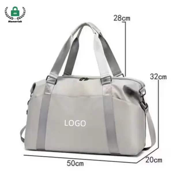 Tota de viaje de gran capacidad ligera en gris claro con manijas duales y correa para el hombro; tamaño: 50x20x28/32 cm. Disponible para la personalización ODM/OEM.