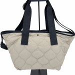 Bossa tote encoixinada personalitzada amb teixit encoixinat i nanses de corretges per a ús diari